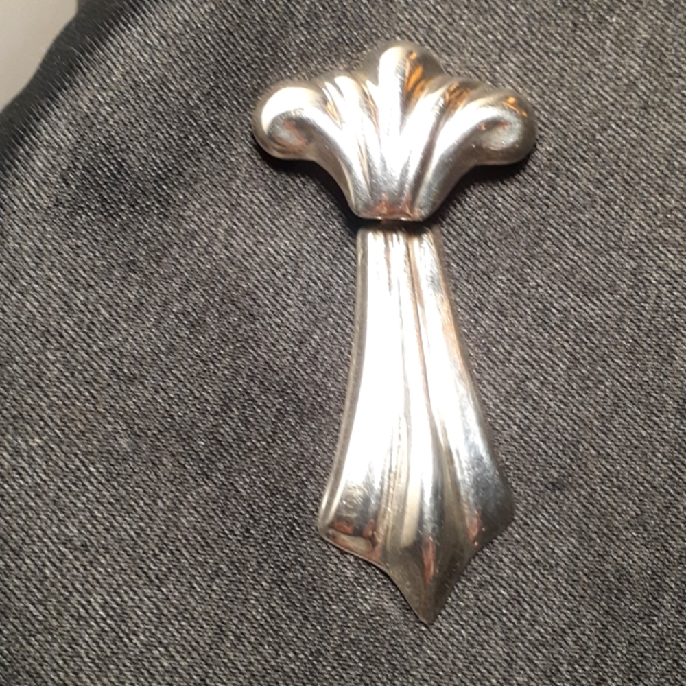925 Mexico handmade 2 pc. articulated pendant. 2 1/4" x 1 1/4"